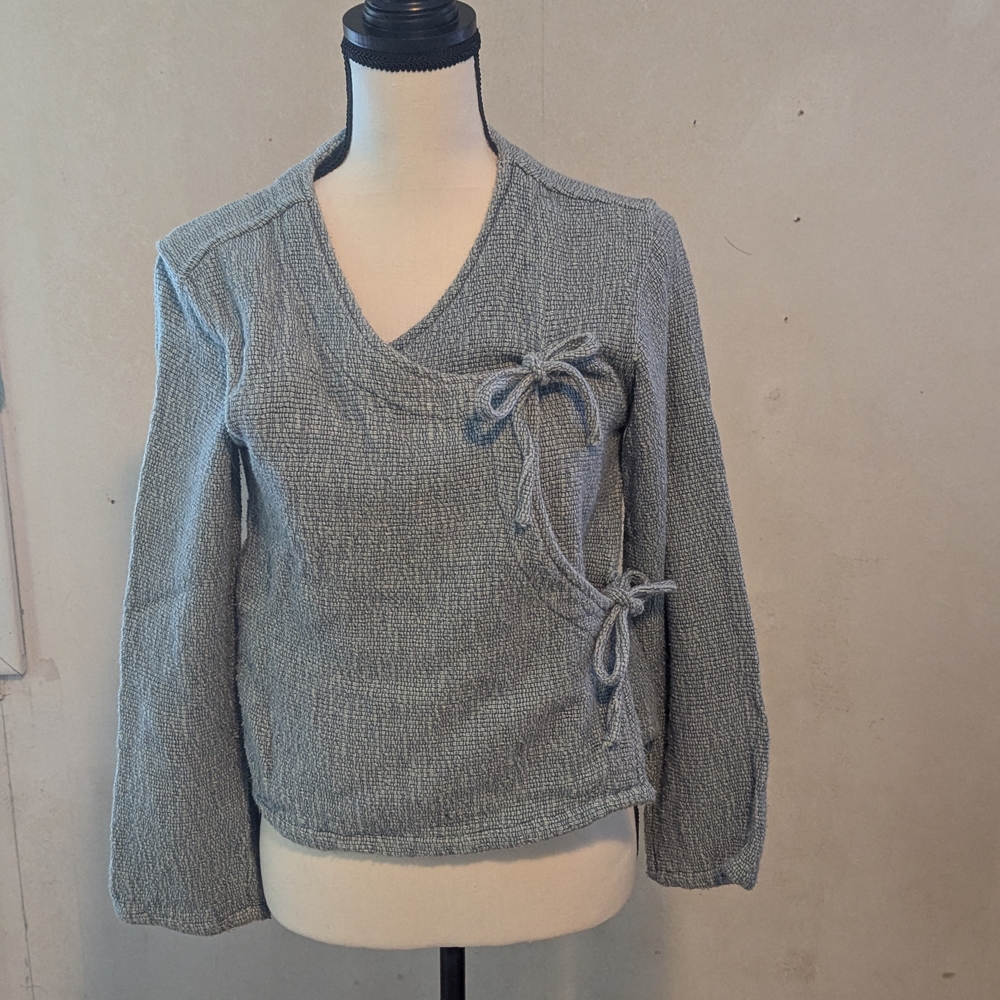 Chic V-Neck Sweater with Bow Details